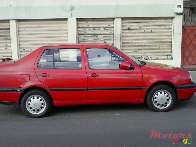 1995' Volkswagen Vento no photo #2