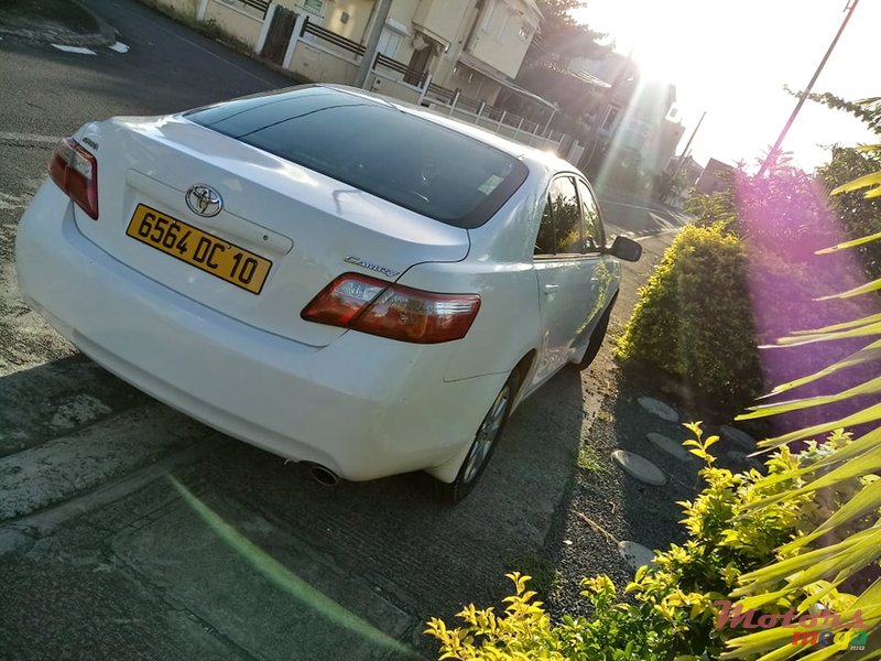 2010' Toyota Corolla Camry photo #5