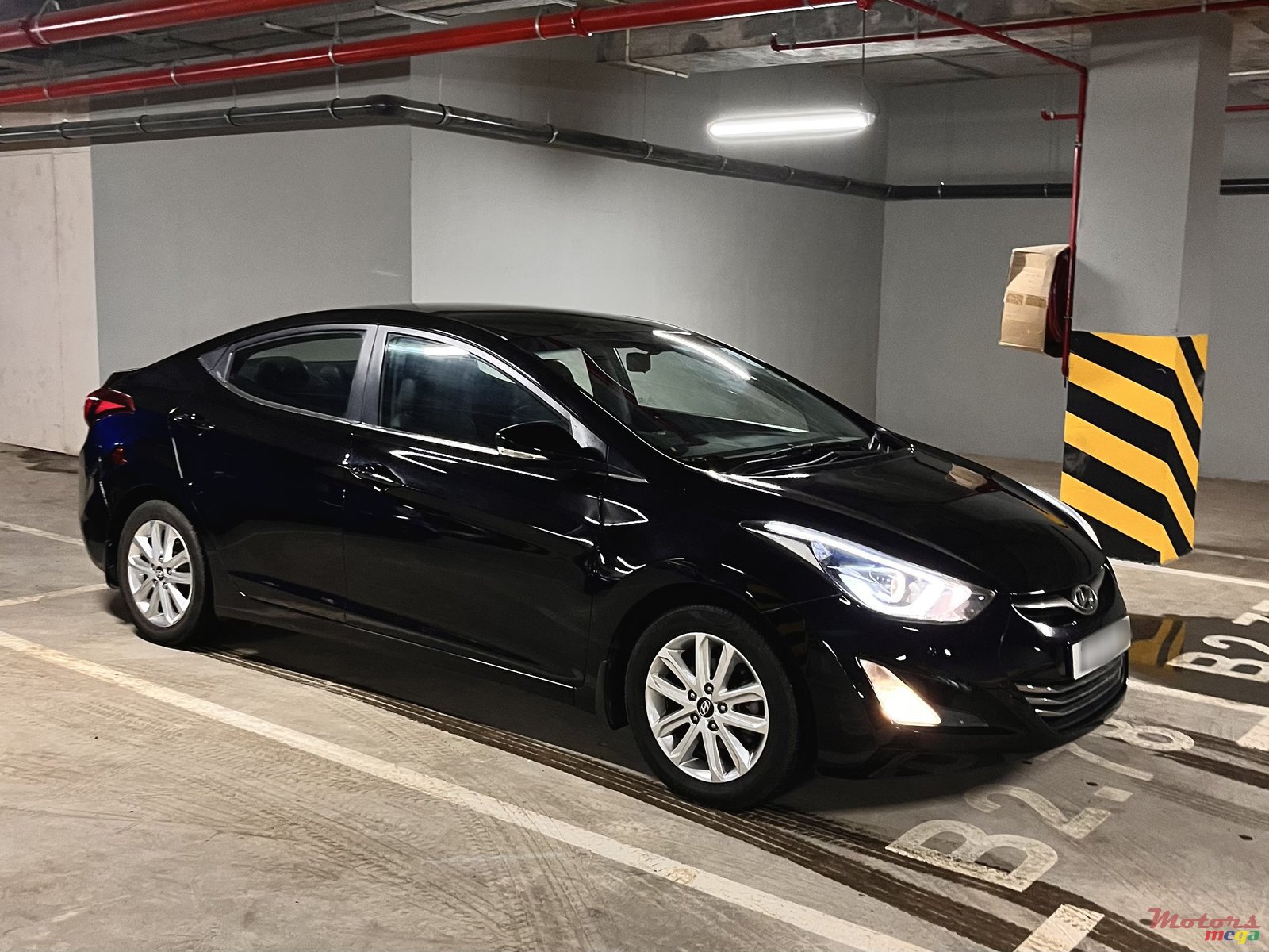 2015' Hyundai Elantra photo #1