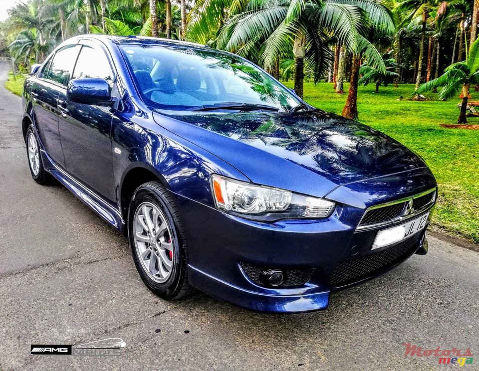 2012' Mitsubishi Lancer Ex GLS photo #2