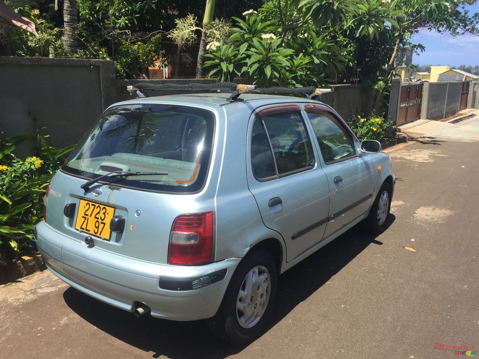 1997' Nissan March 5 portes photo #1