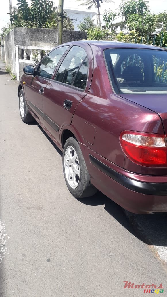 2002' Nissan Sunny photo #4