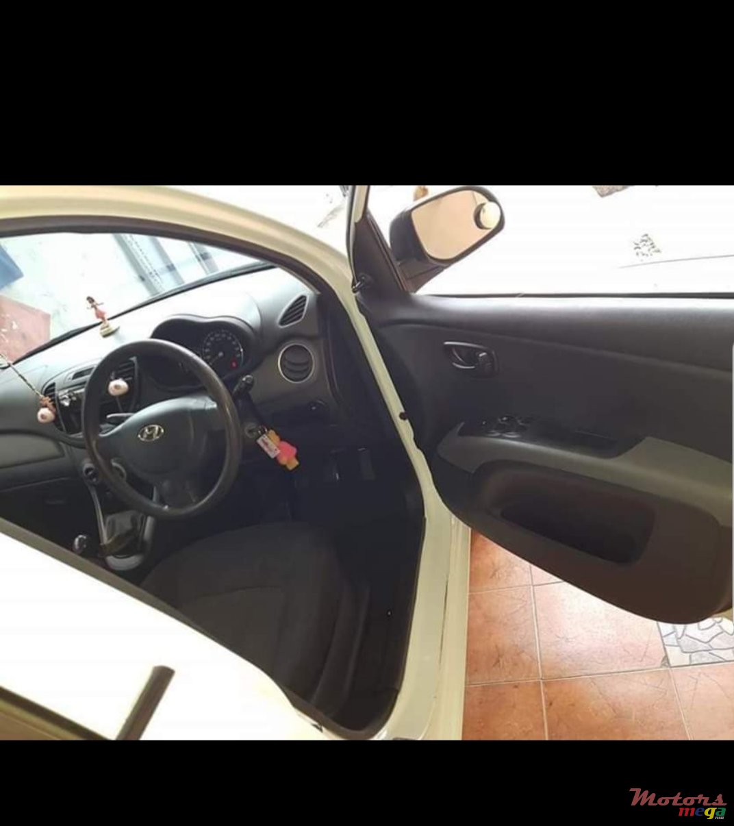 2012' Hyundai i10 photo #5