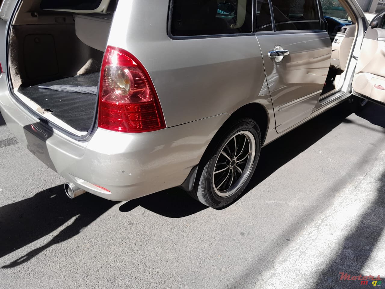 2005' Toyota Corolla FIELDER photo #6