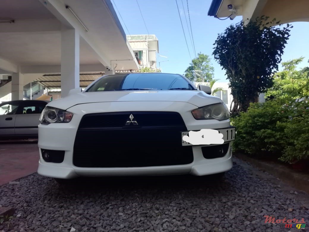 2011' Mitsubishi Lancer X photo #1