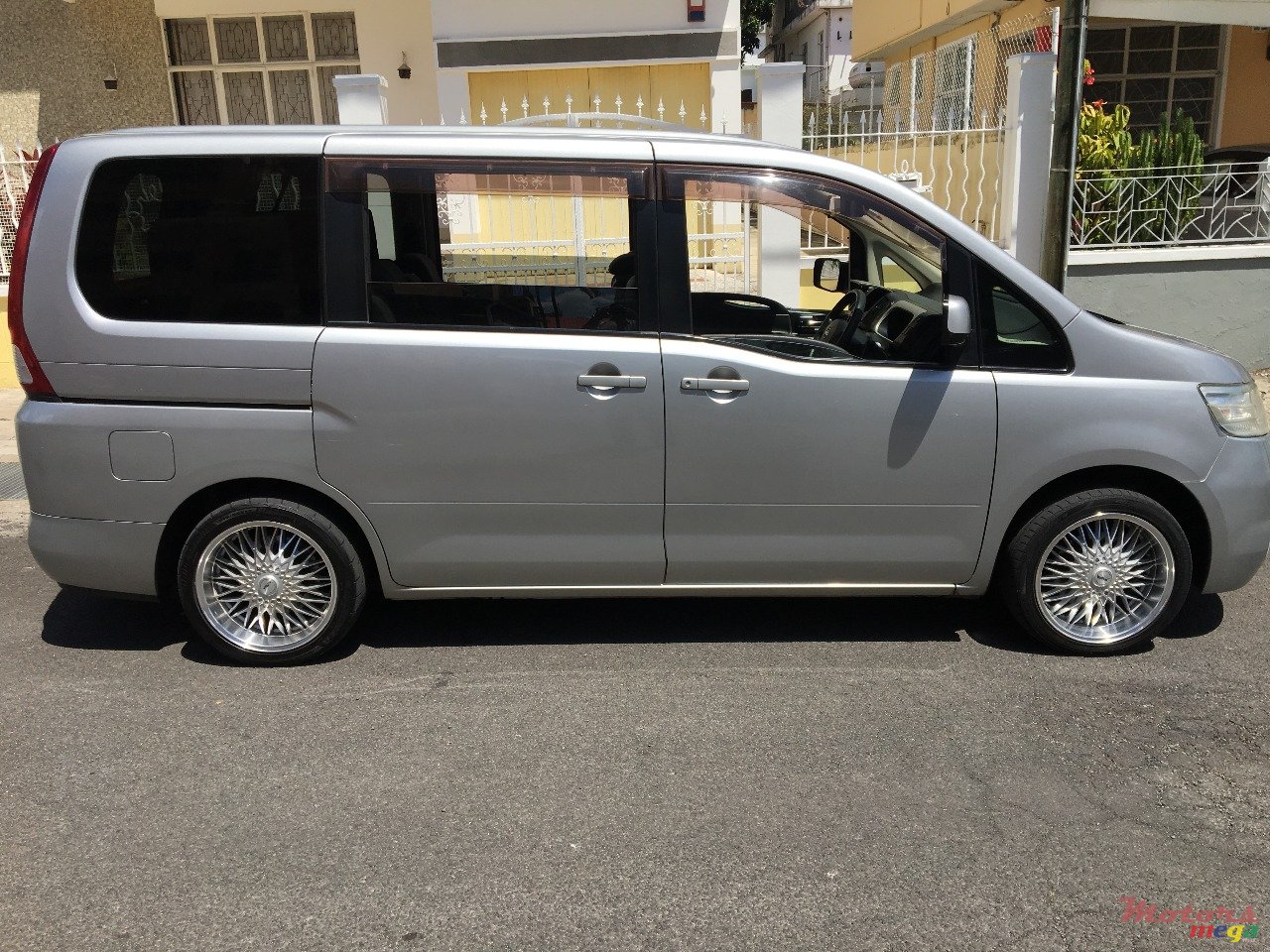 2007' Nissan photo #1