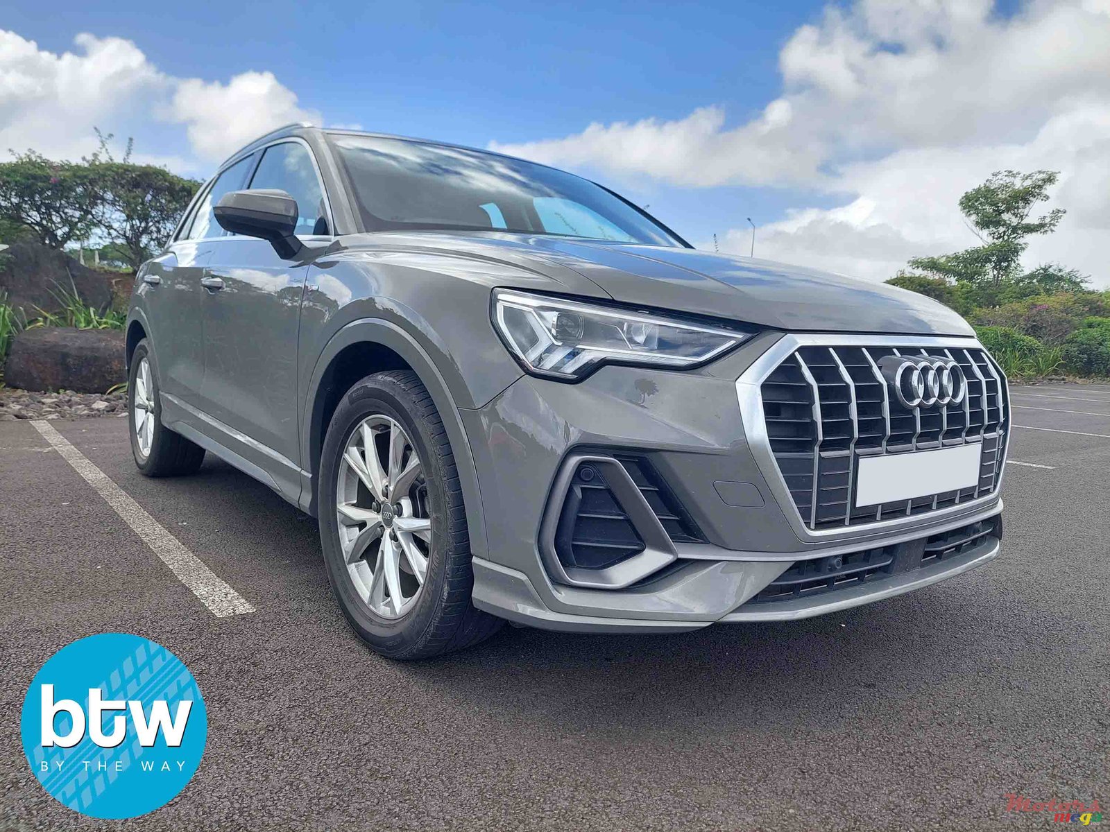 2019' Audi Q3 photo #1