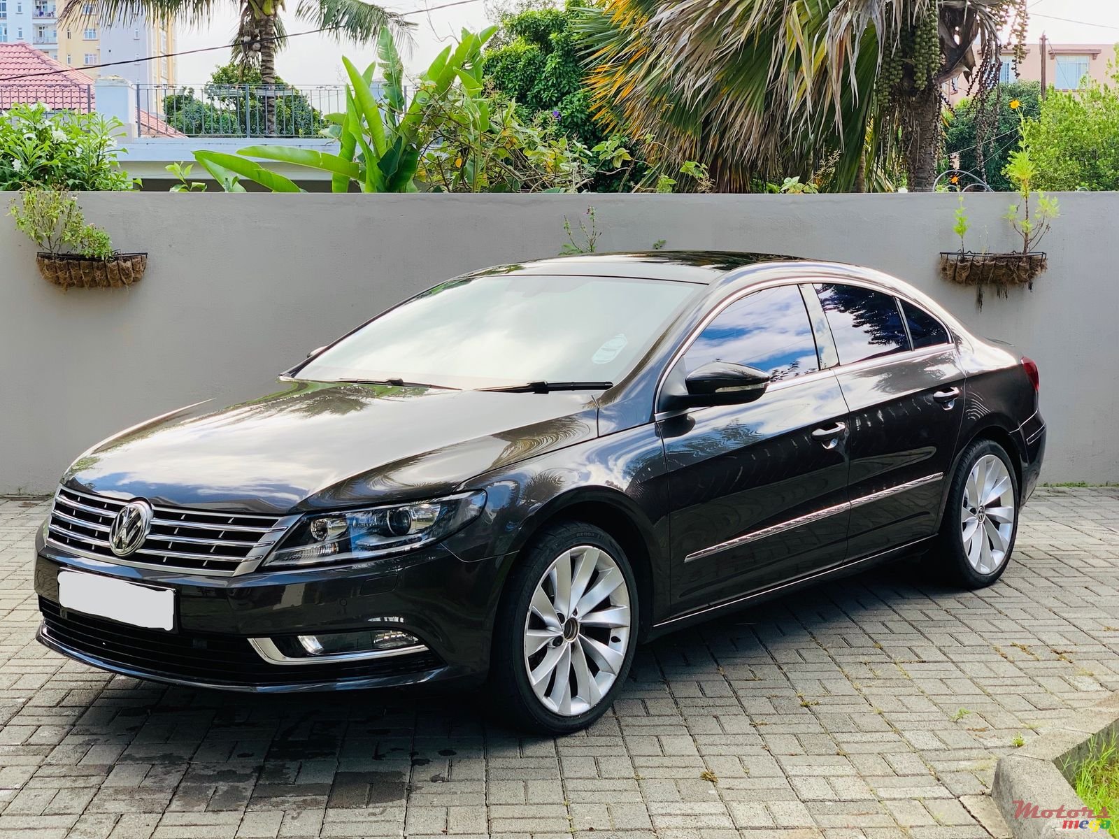 2014' Volkswagen CC photo #2