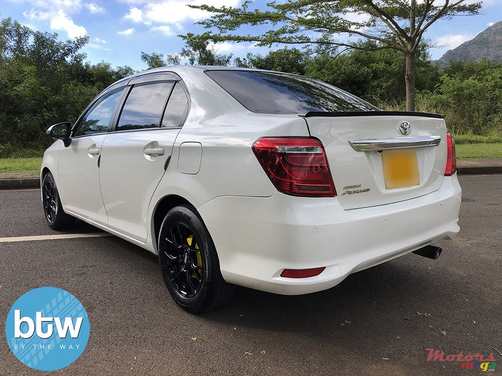 2017' Toyota Axio photo #3