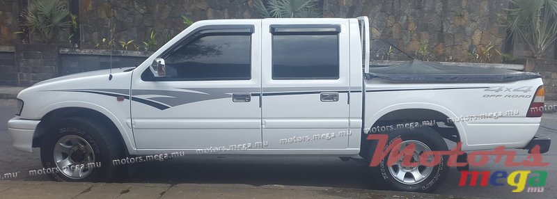 1998' Isuzu photo #5