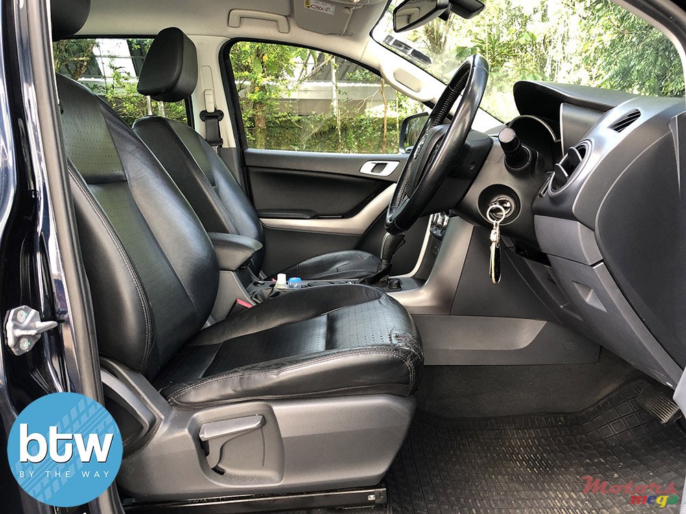 2018' Mazda BT-50 photo #7