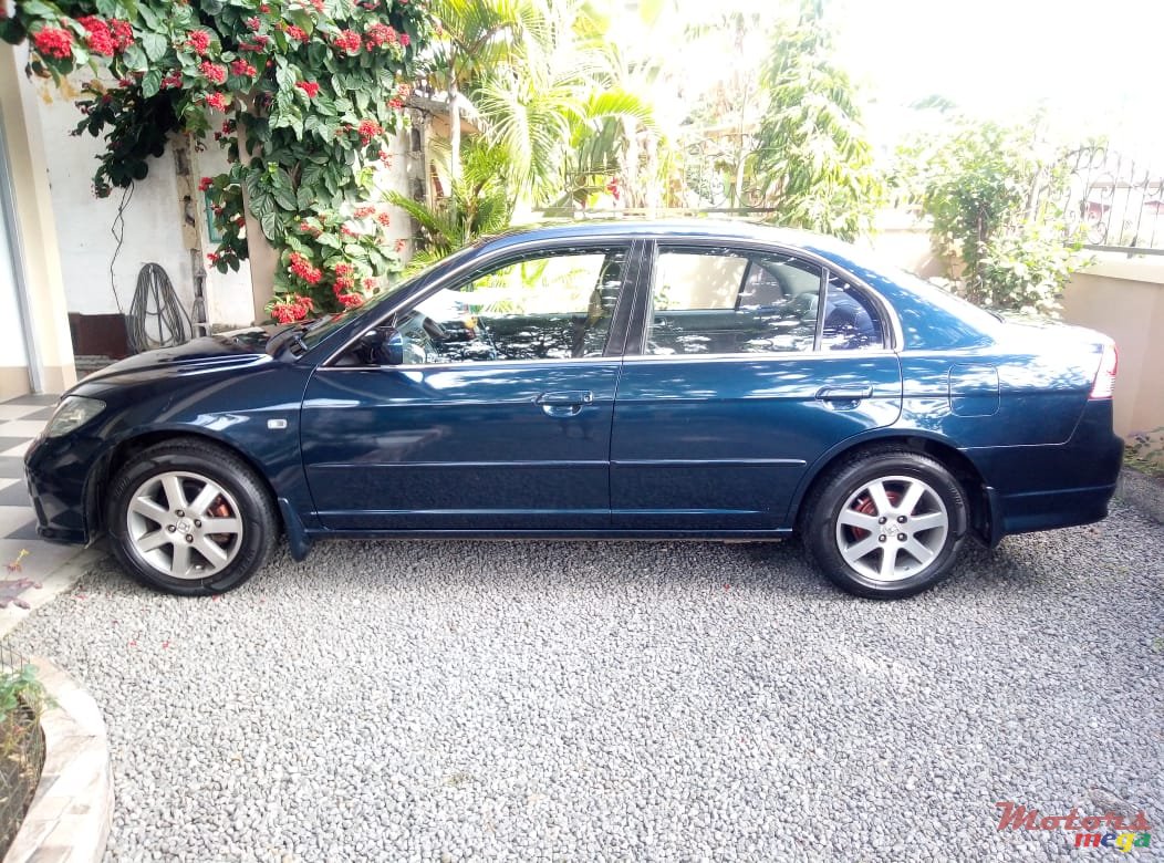 2005' Honda Civic VTEC photo #2