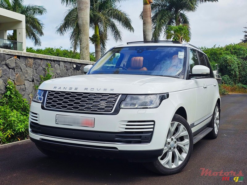 2020' Land Rover Range Rover Vogue SE P400e 2.0 Hybrid photo #3