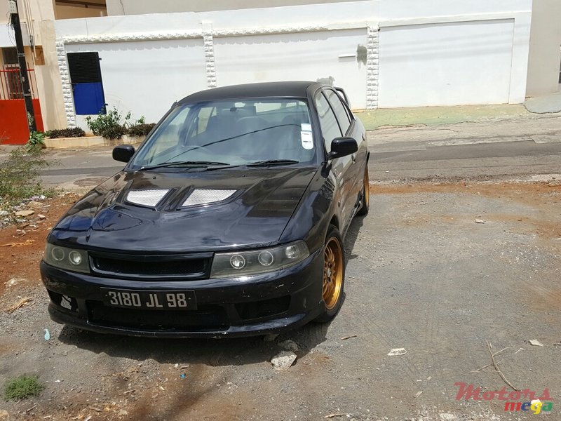 1998' Mitsubishi Lancer GLX SE photo #2