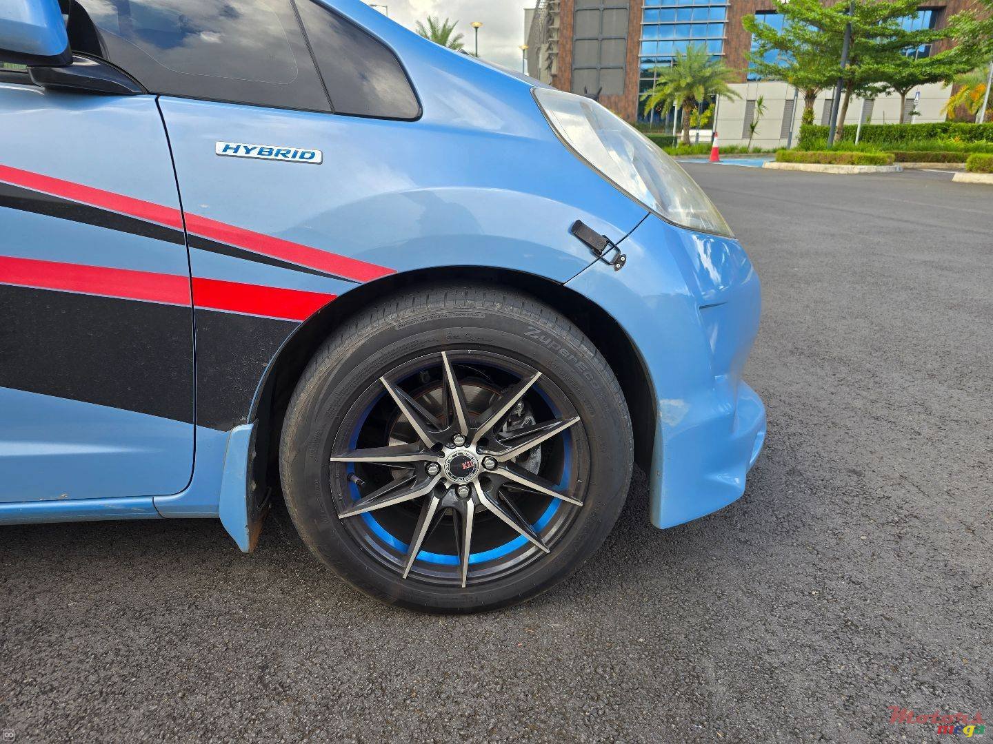 2012' Honda Fit Hybrid photo #3