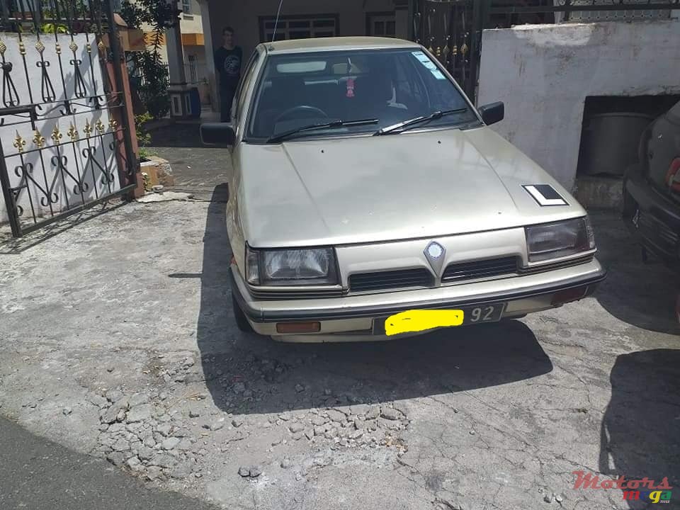 1992' Proton Saga nil photo #2