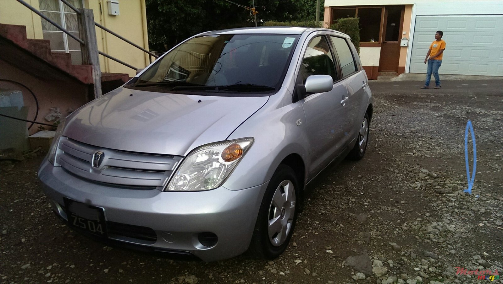 2004' Toyota photo #1