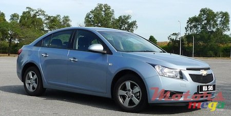2010' Chevrolet Cruze LS photo #2