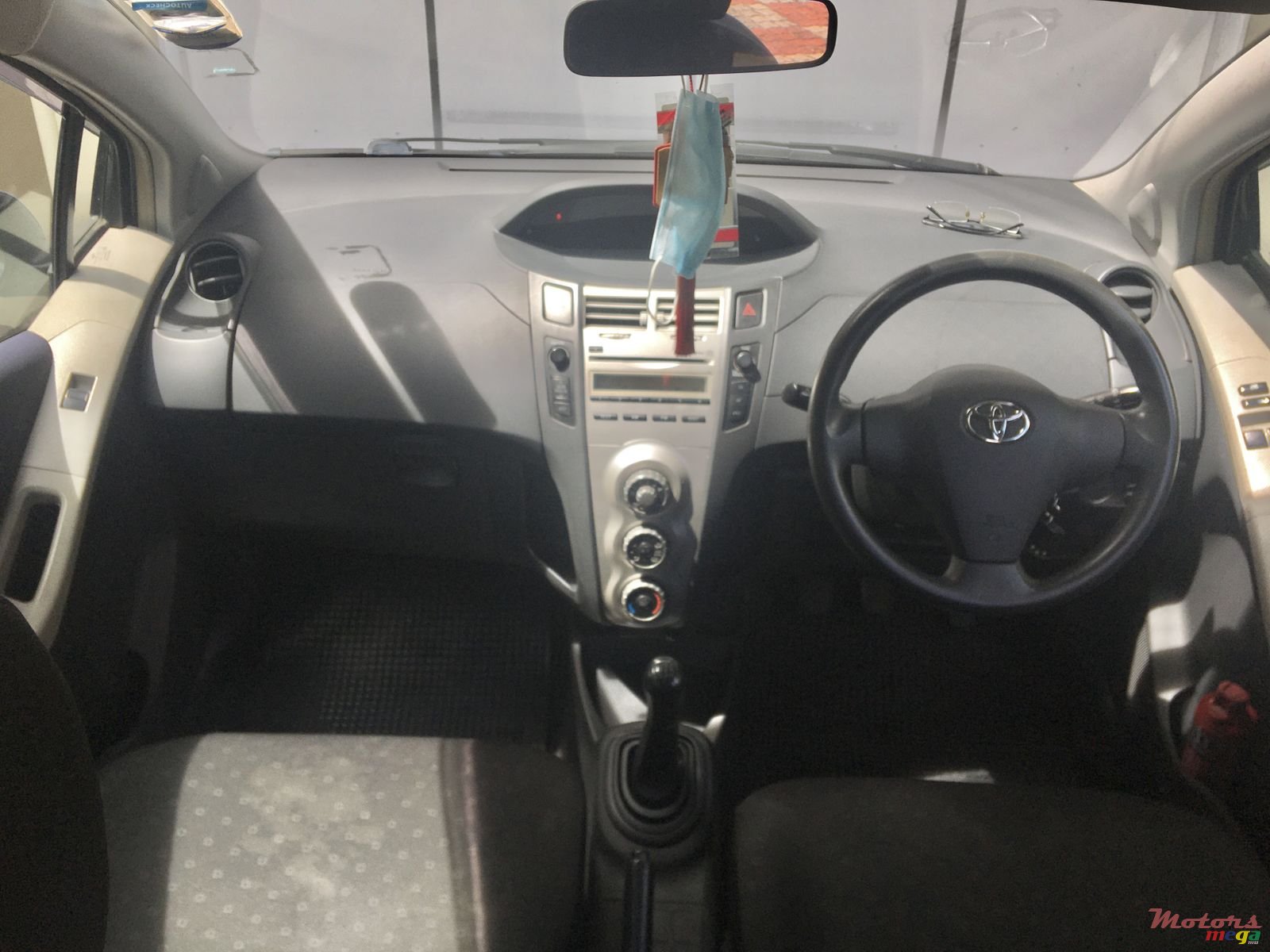 2007' Toyota Yaris photo #4