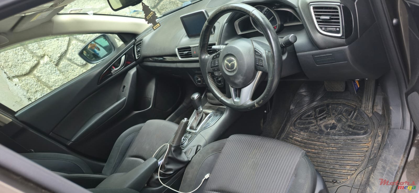 2014' Mazda 3 photo #2