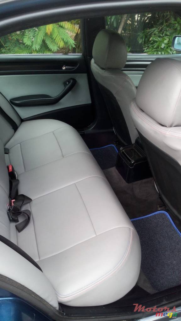 2004' BMW 318 318IA photo #7