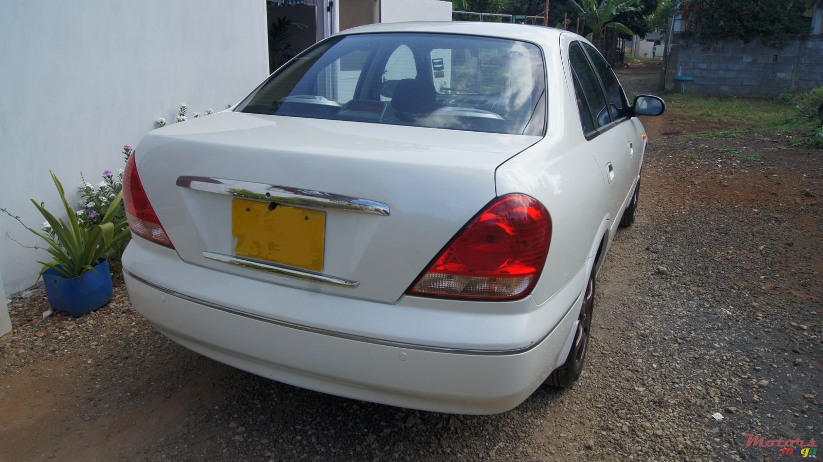 2004' Nissan Sunny photo #4