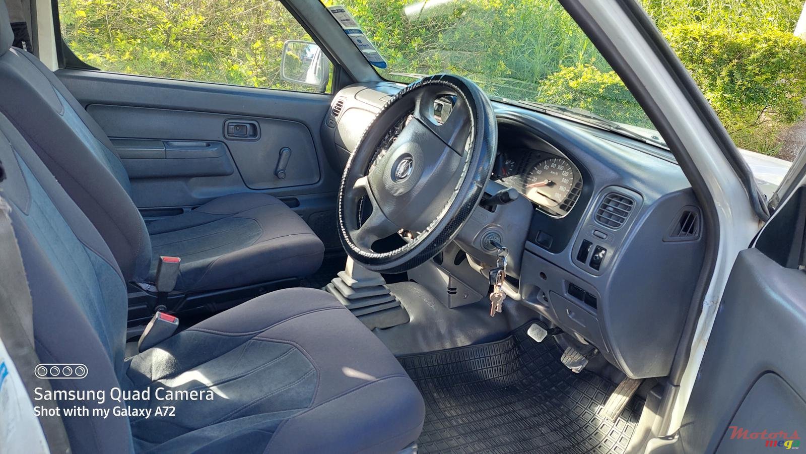 2008' Nissan Navara photo #7