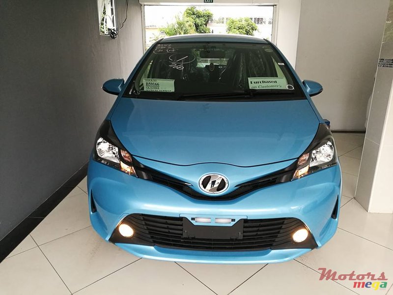 2014' Toyota Vitz photo #1