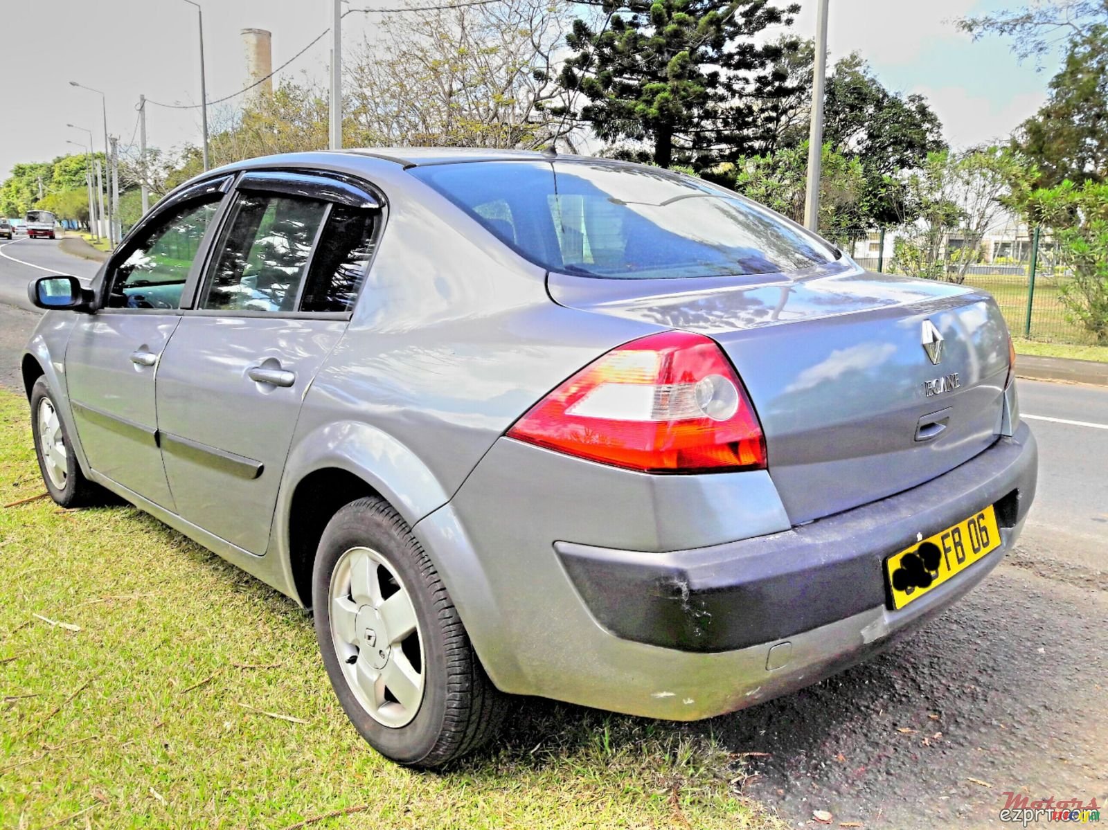 2006' Renault photo #2