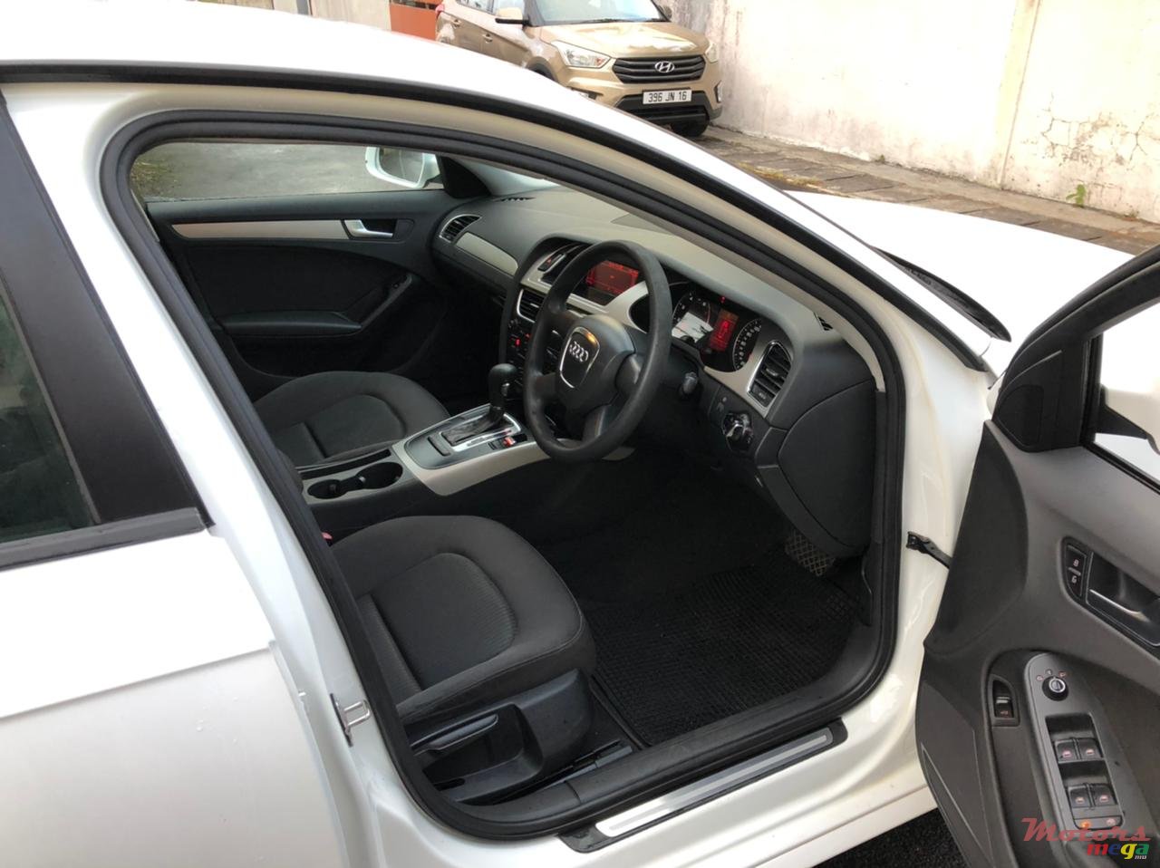 2011' Audi 4000 A4 Automatic photo #4