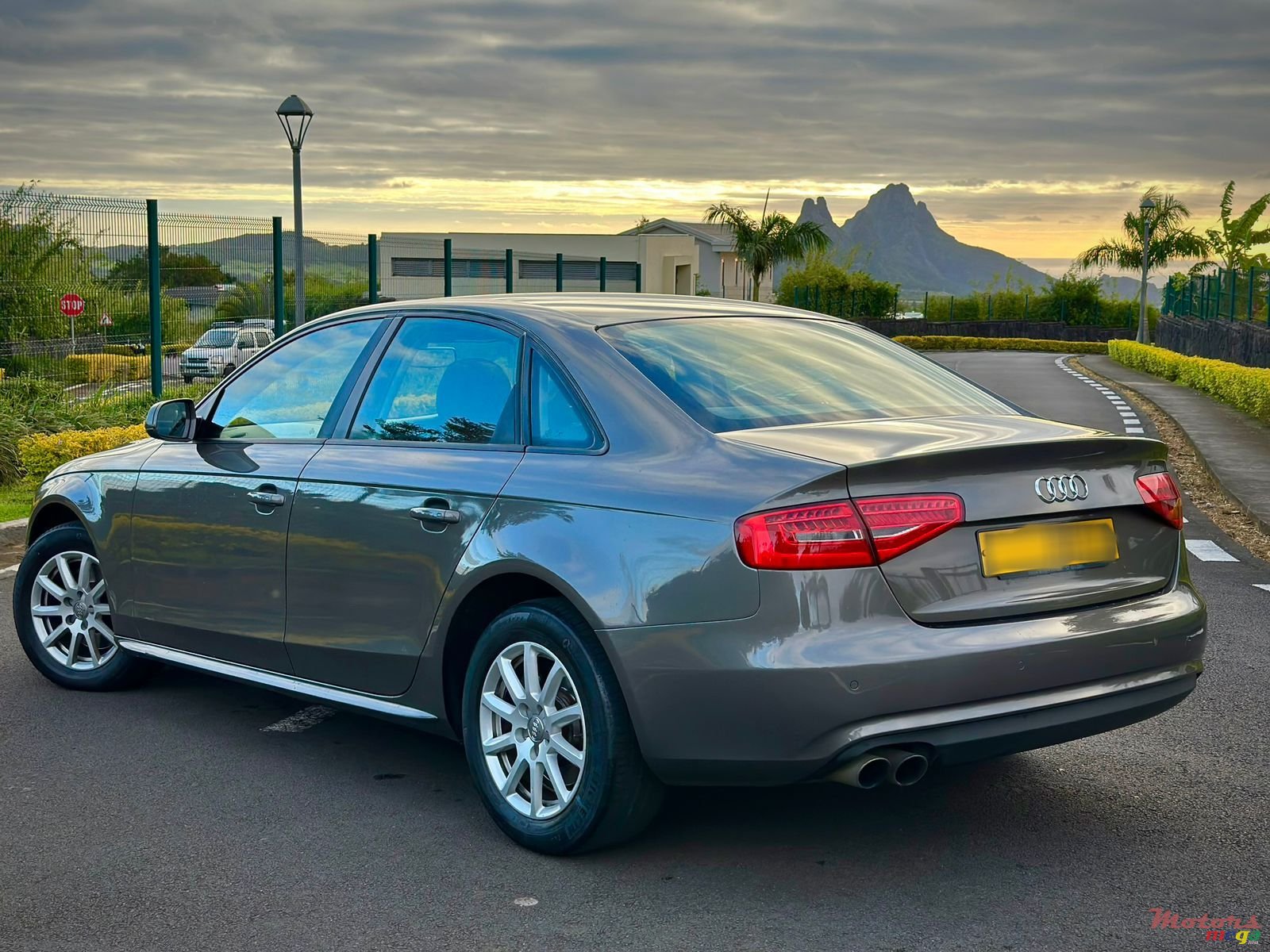 2015' Audi A4 Automatic photo #3