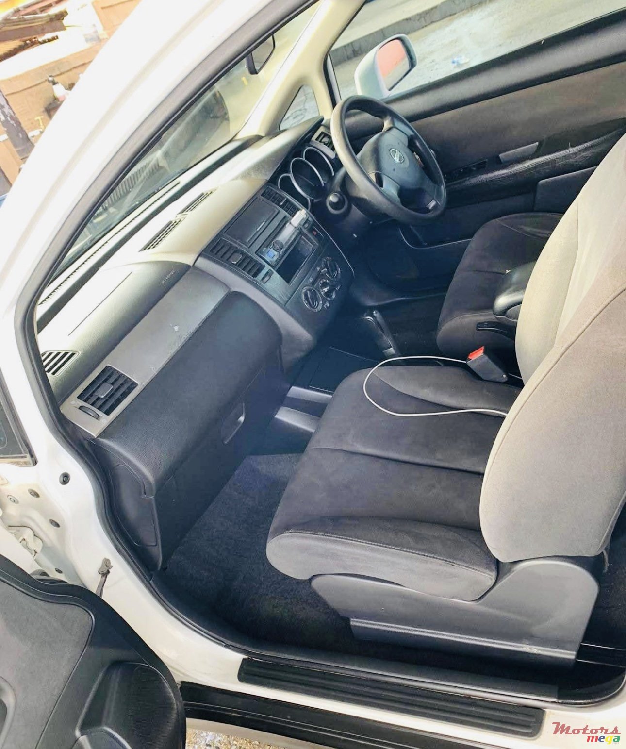 2006' Nissan Tiida photo #6