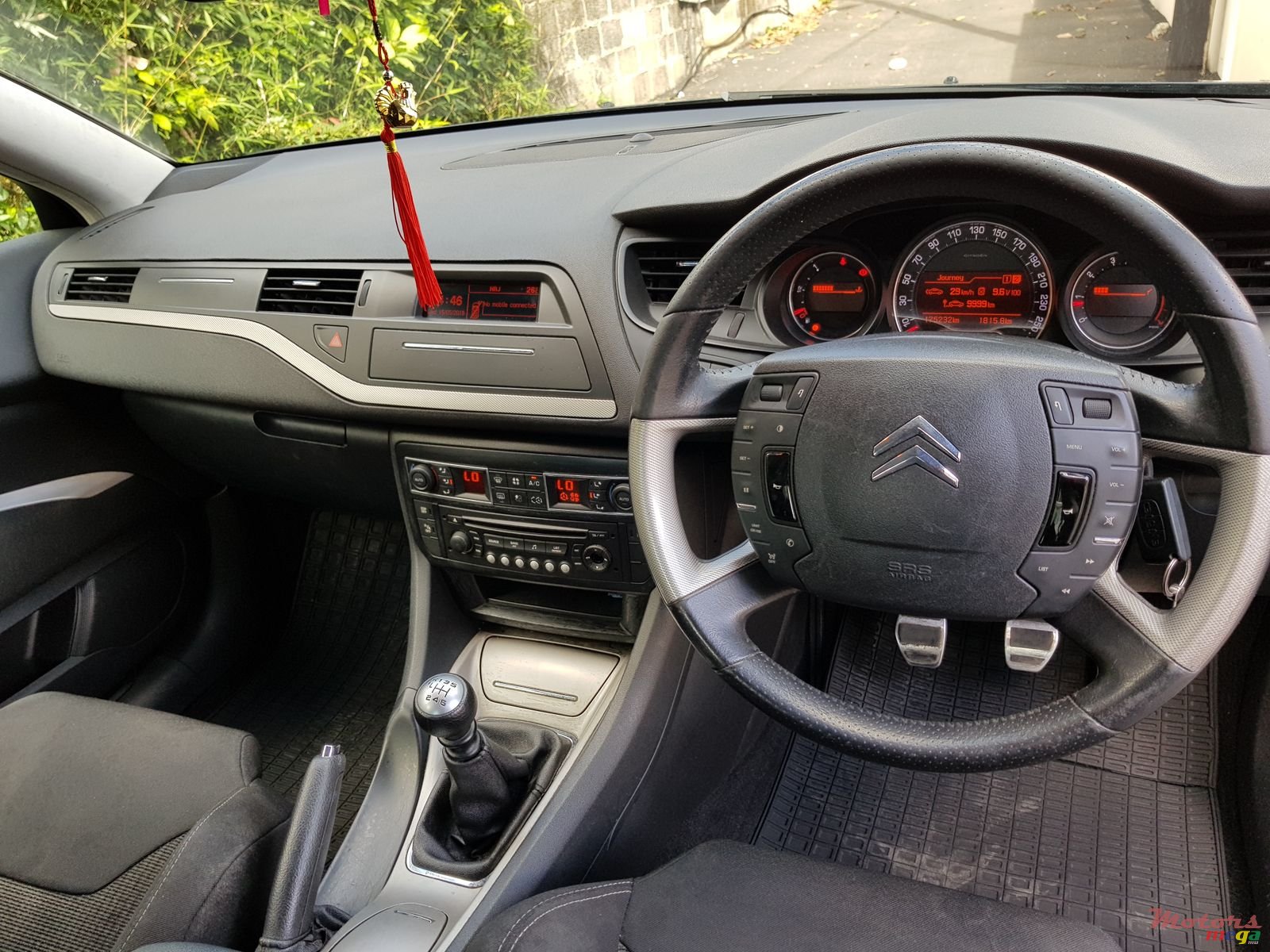 2011' Citroen C5 photo #4