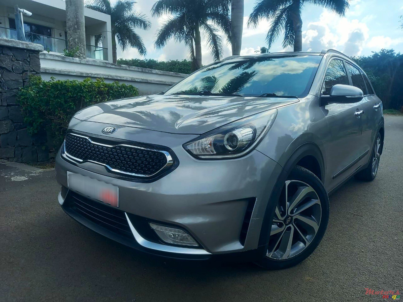 2019' Kia Niro 1.6 HEV photo #1