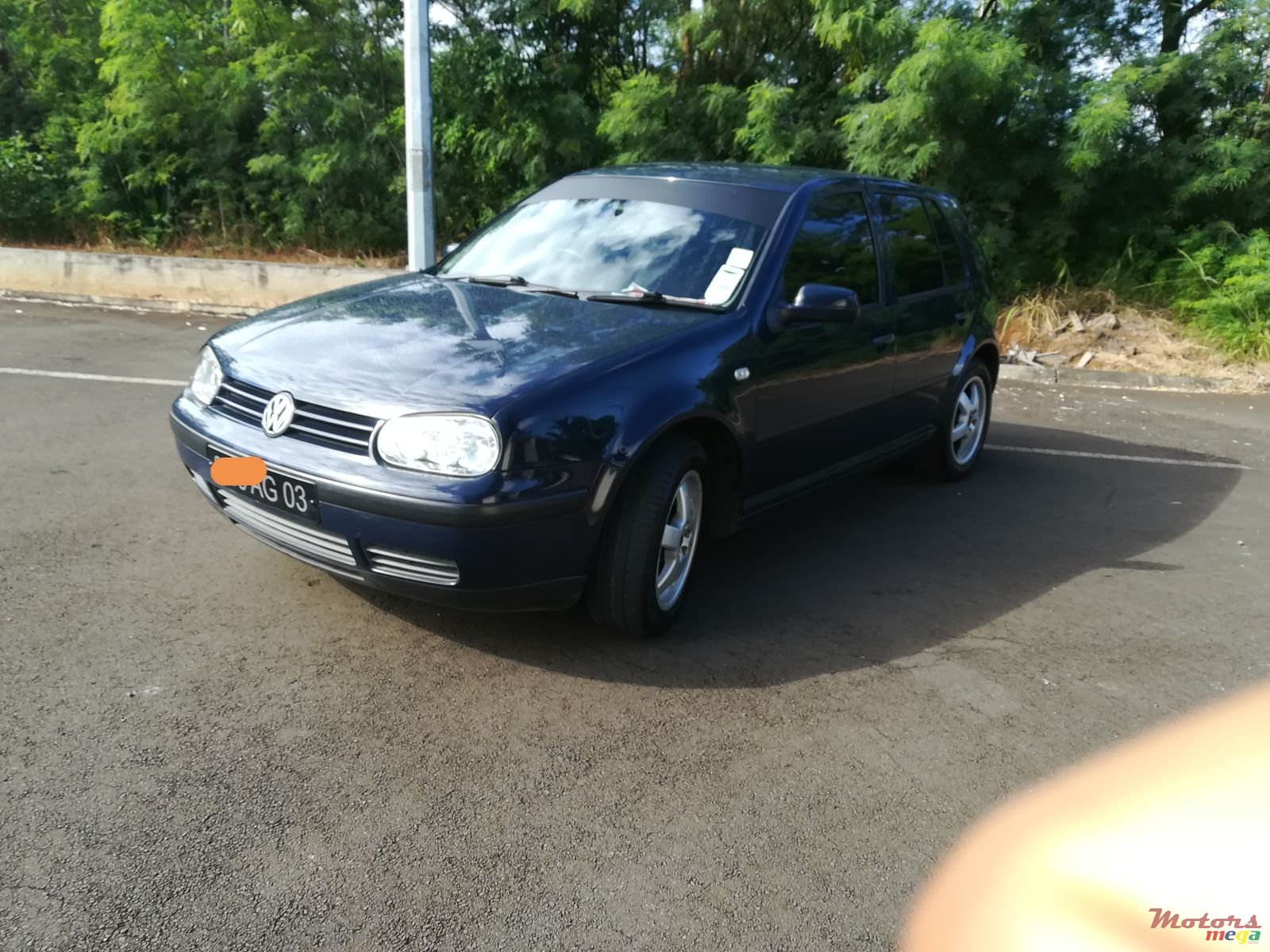 2003' Volkswagen Golf photo #3