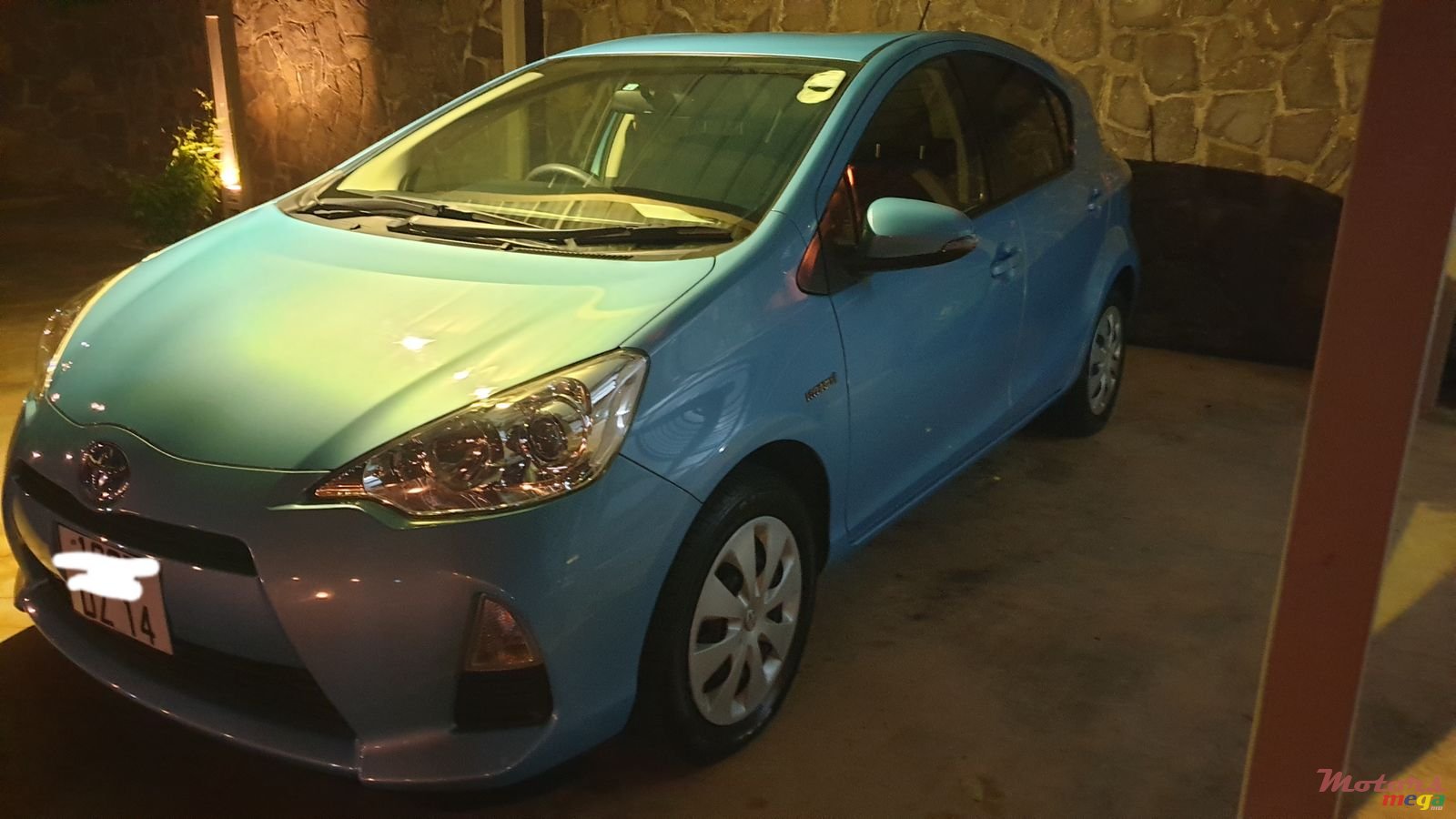 2014' Toyota Aqua photo #1