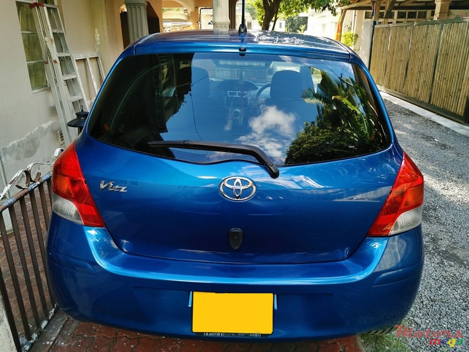 2010' Toyota Vitz photo #4