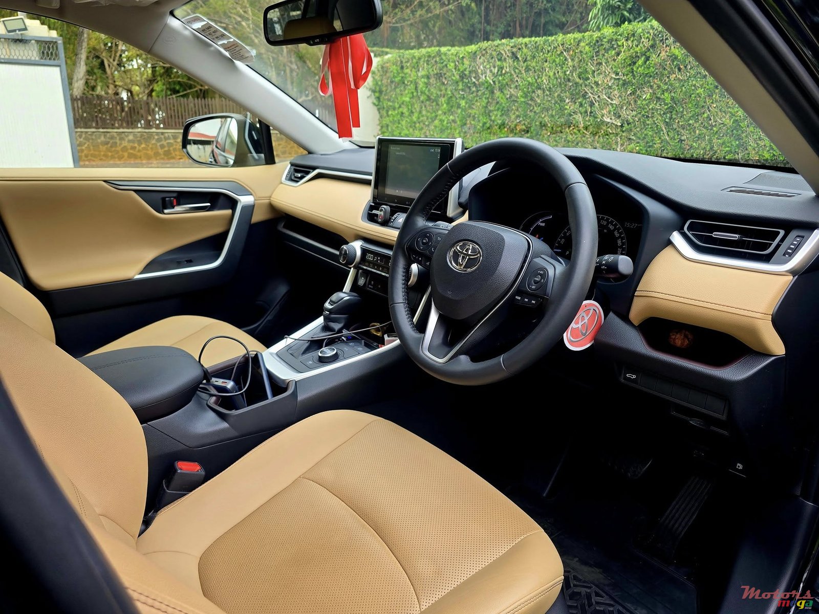 2024' Toyota RAV4 photo #6