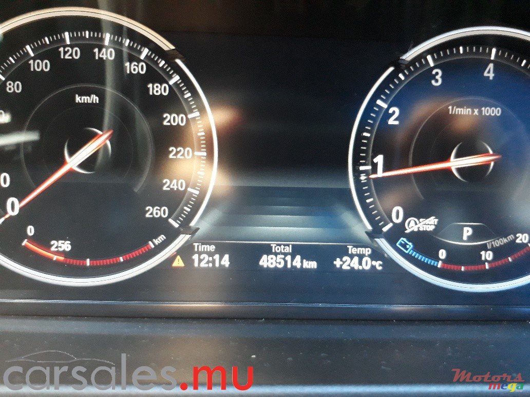 2014' BMW 520 photo #7