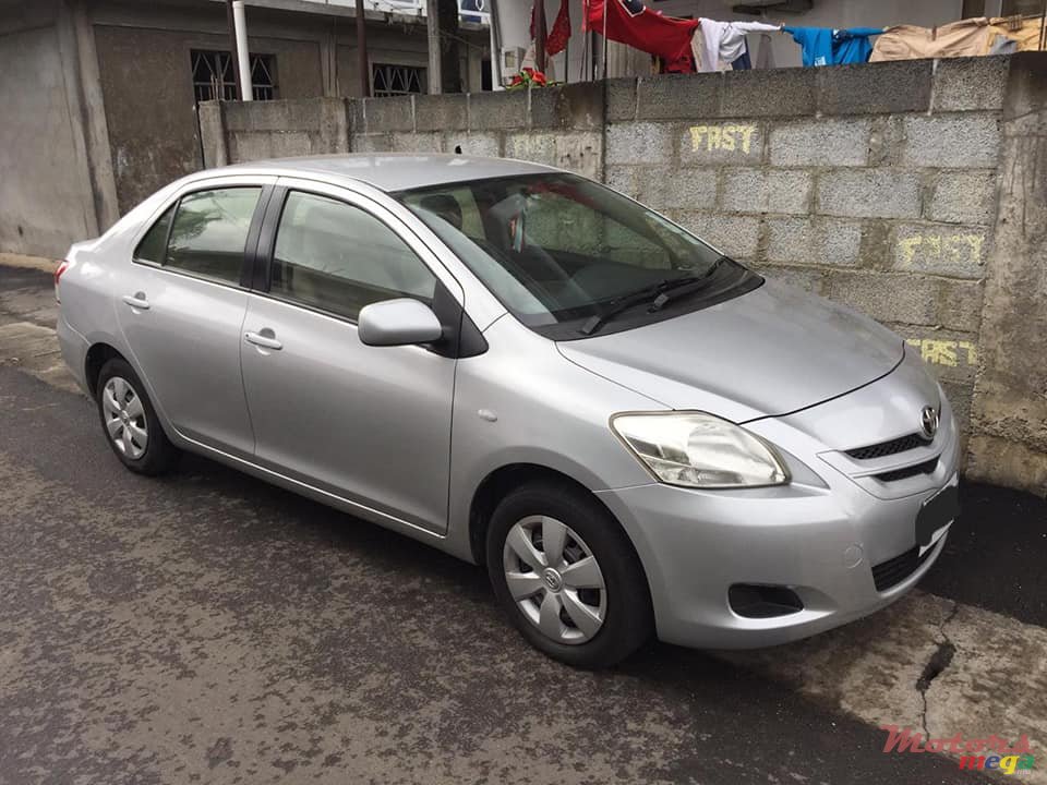 2007' Toyota Belta photo #6