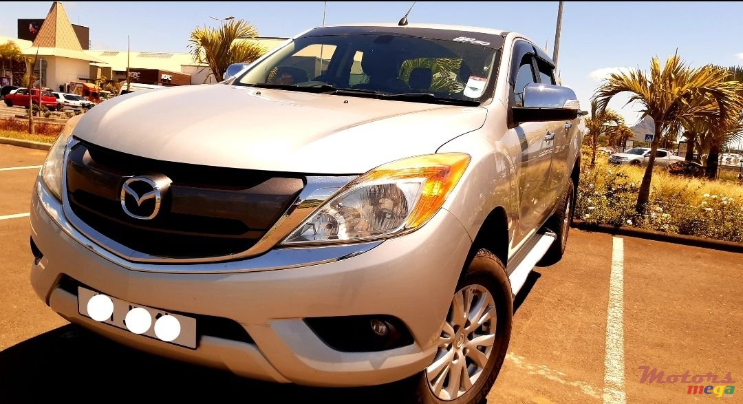 2014' Mazda BT-50 photo #1