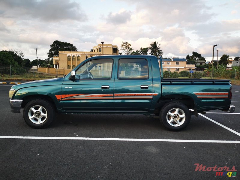1998' Toyota Hilux 2x4 photo #4