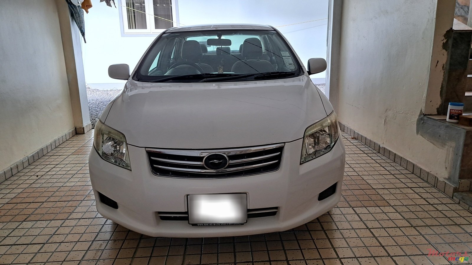 2011' Toyota photo #6