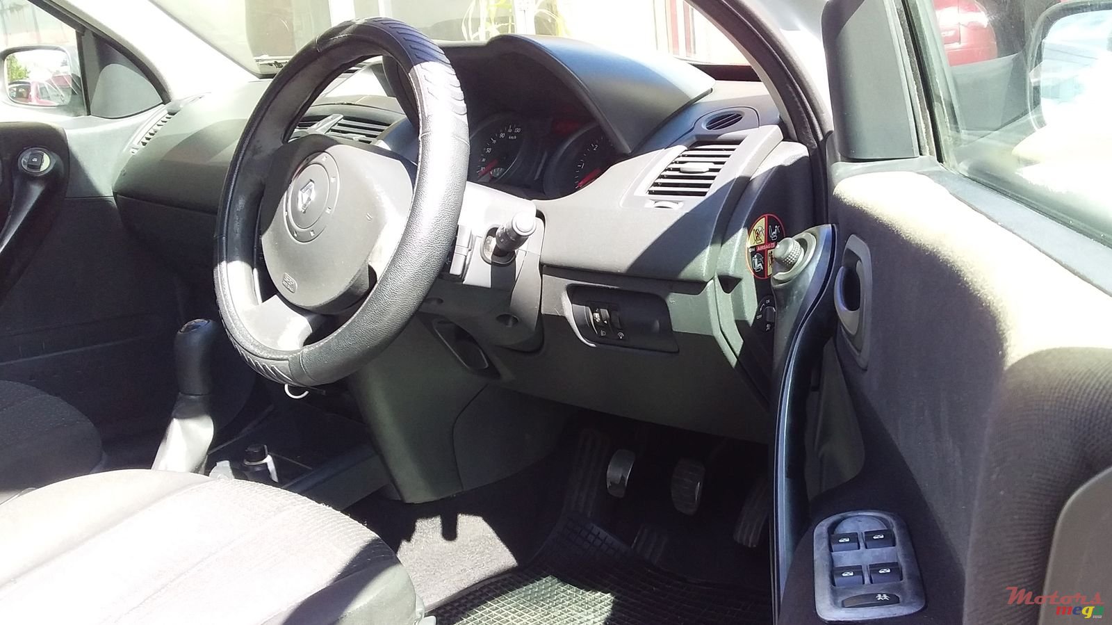 2003' Renault Megane photo #3