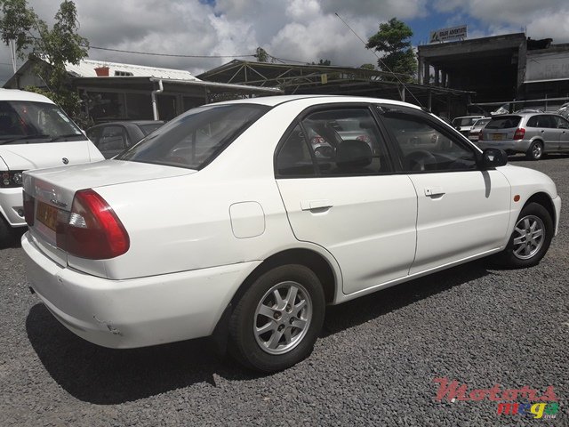 1999' Mitsubishi Lancer photo #5