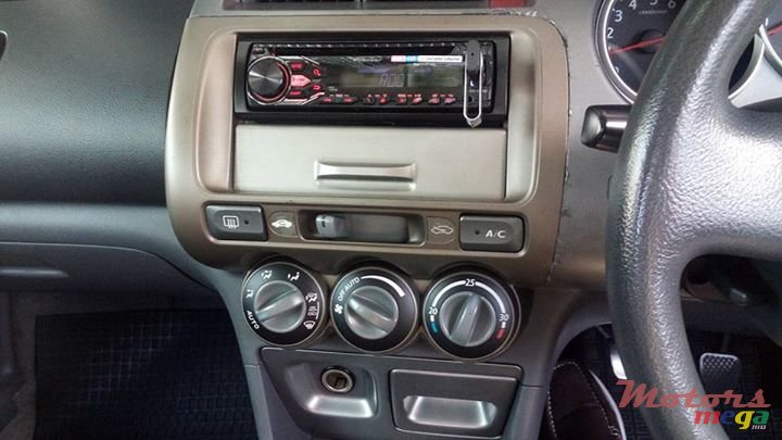 2003' Honda City none photo #3