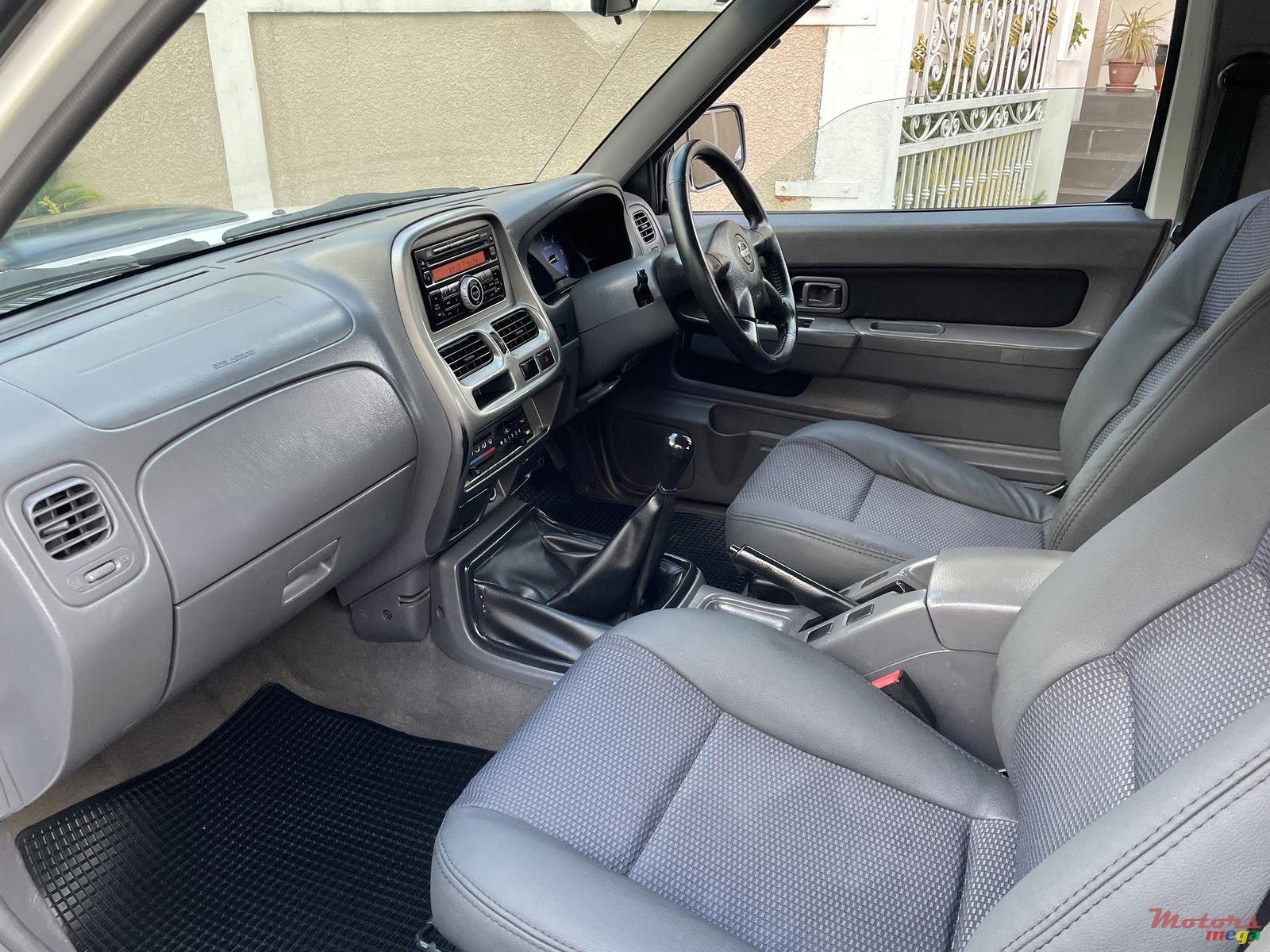 2014' Nissan NP300 4x2 photo #6