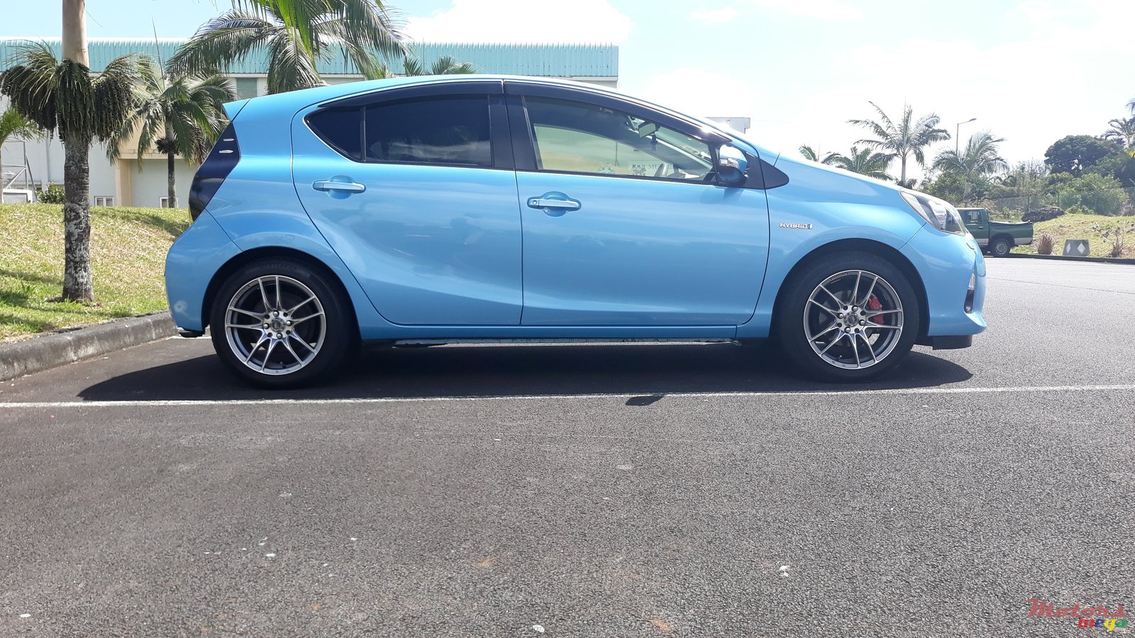 2014' Toyota photo #2