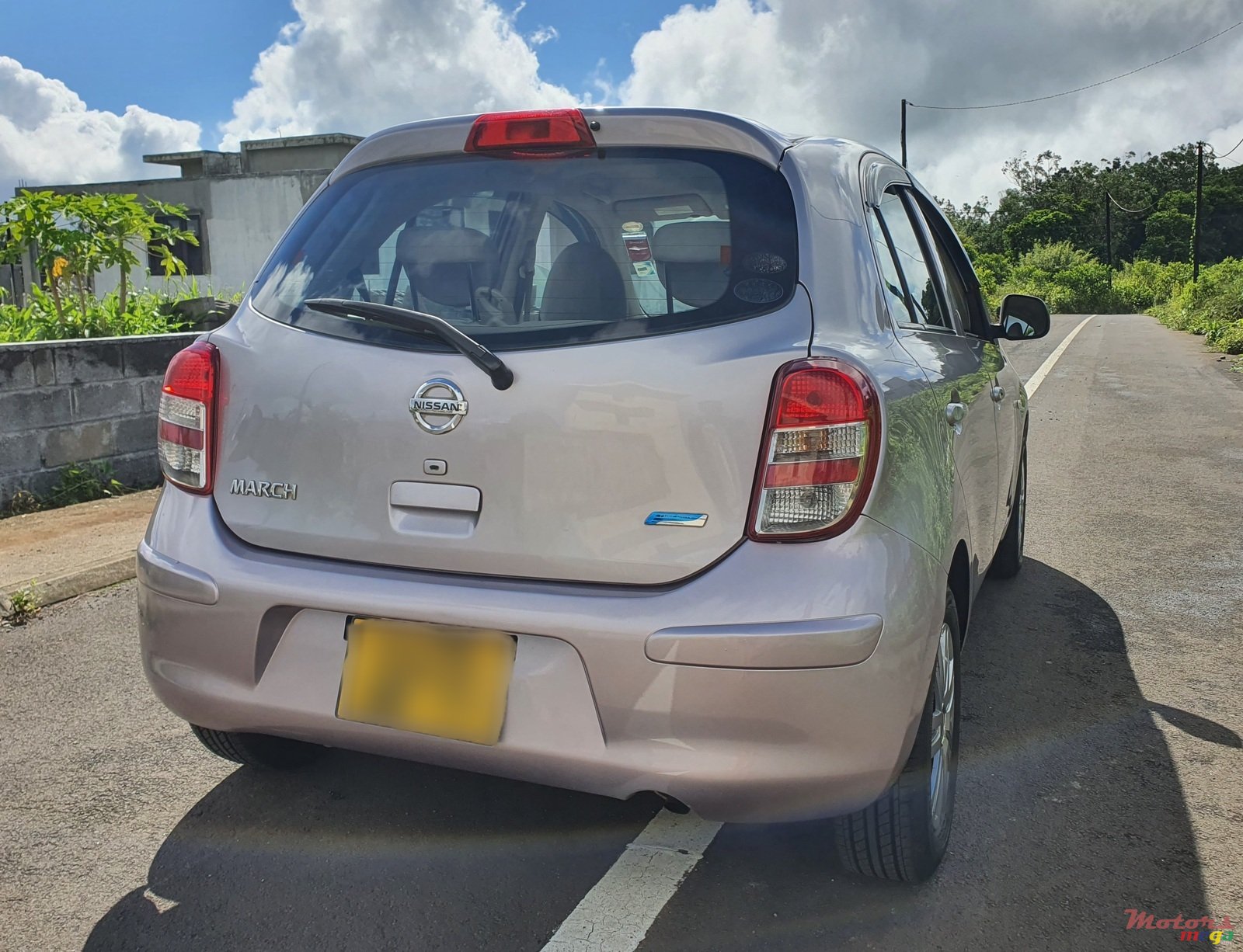 2011' Nissan March photo #3