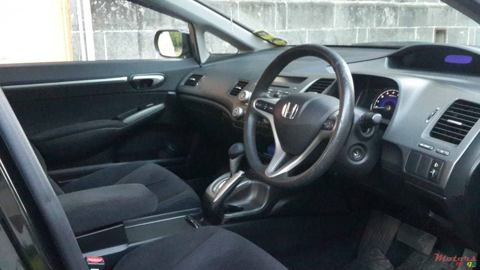 2011' Honda Civic Original photo #3